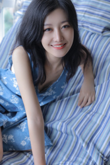 砸钱宝马女